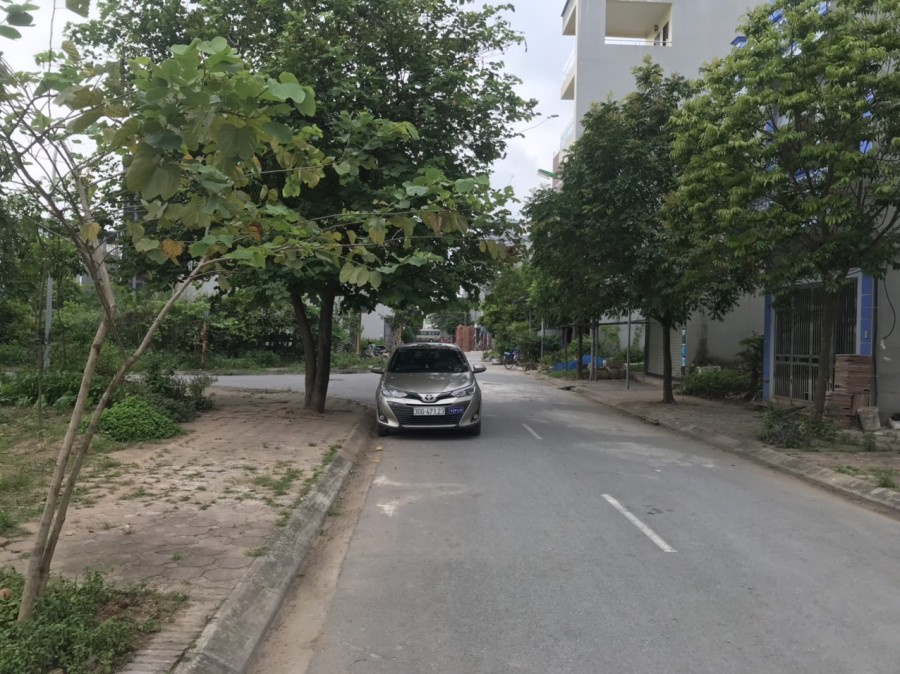Bán đất đấu giá Tứ Hiệp diện tích 84m2 mặt tiền 6,8m, hậu 6,8m giá 95 triệu/m2