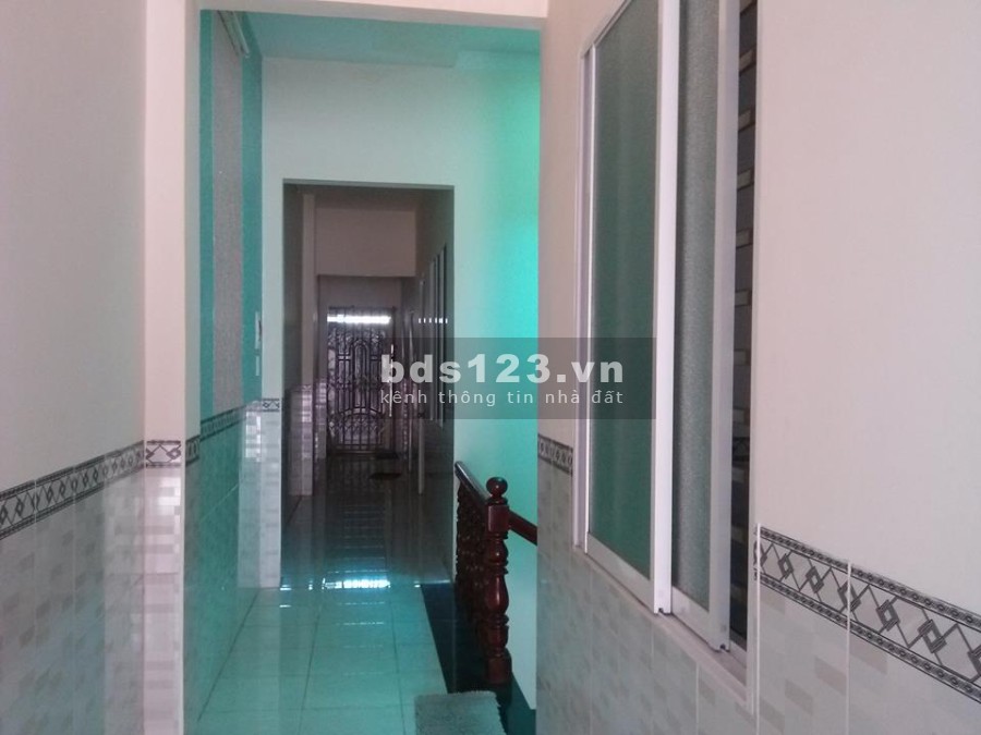Nhà nở hậu hẻm xe hơi 1 sẹc, gần siêu thị Lotte Mart Phú Thọ giá thoả thuận, khu an ninh