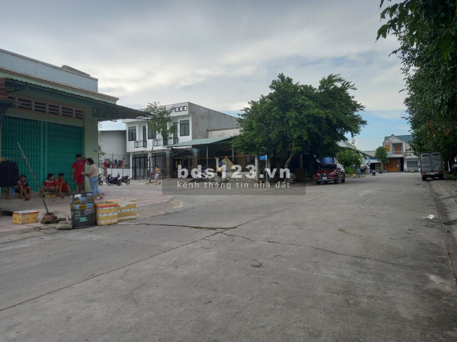 Nhà mặt tiền kinh doanh khu đô thị Mỹ Phước 1 giá bán 2.7 tỷ, bao sang tên công chứng