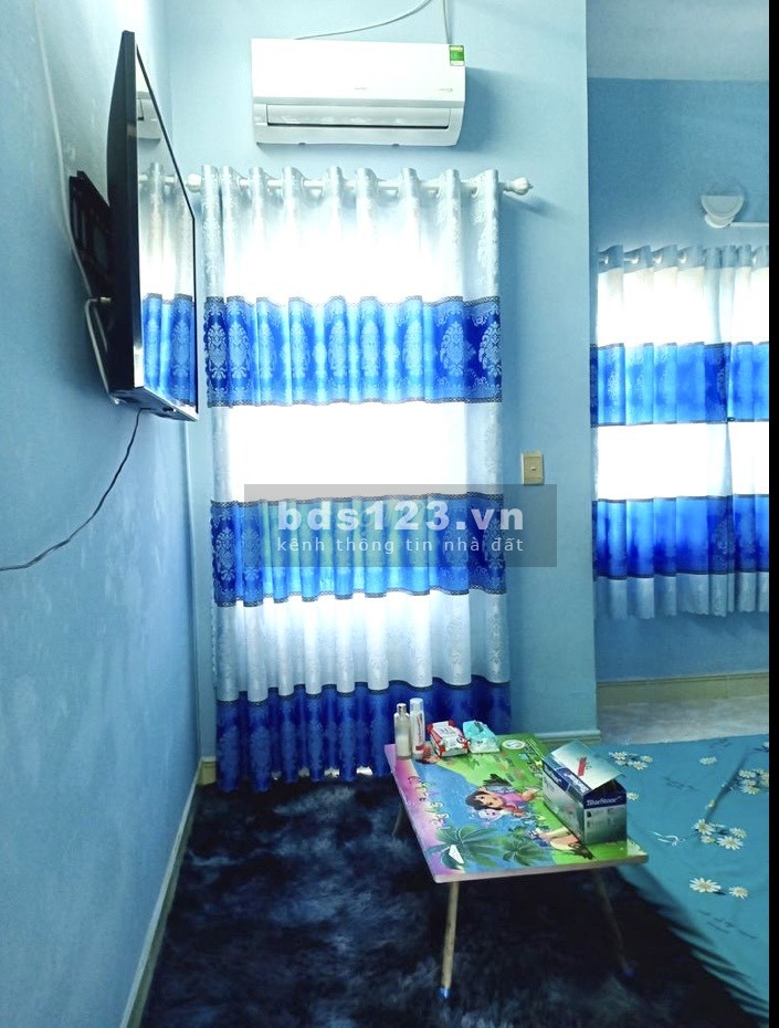 Bán nhà hẻm thông gần chợ Cầu Quận 12 có sổ hồng giá bán 2.65 tỷ, liên hệ 0976874054