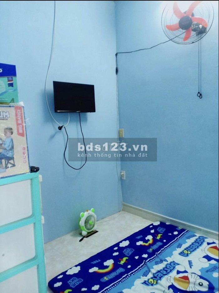 Bán nhà hẻm thông gần chợ Cầu Quận 12 có sổ hồng giá bán 2.65 tỷ, liên hệ 0976874054