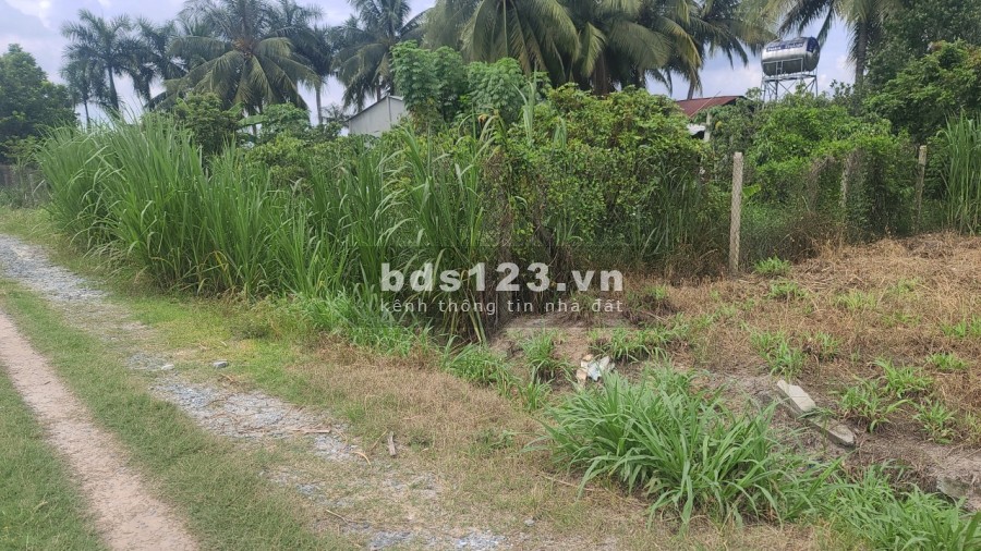 Bán lô đất sát cổng phụ khu công nghiệp Phước Đông và DT782 chỉ 680 triệu, lh 0375921658