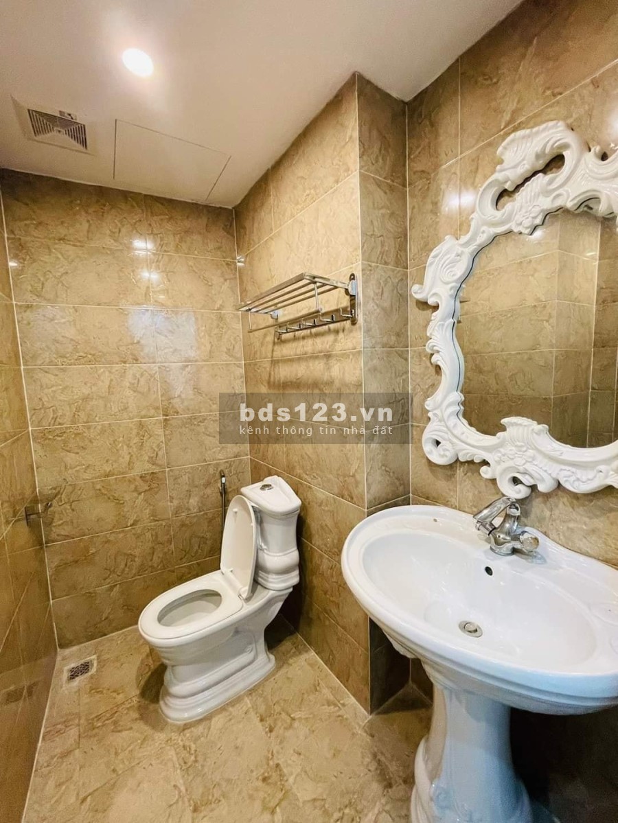 Bán nhà Đào tấn ba gác đỗ cửa tặng lại đồ sát phố tiện ích vô vàn, giá bán 7.4 tỷ, sổ sẵn