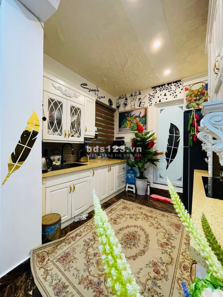 Bán nhà Đào tấn ba gác đỗ cửa tặng lại đồ sát phố tiện ích vô vàn, giá bán 7.4 tỷ, sổ sẵn