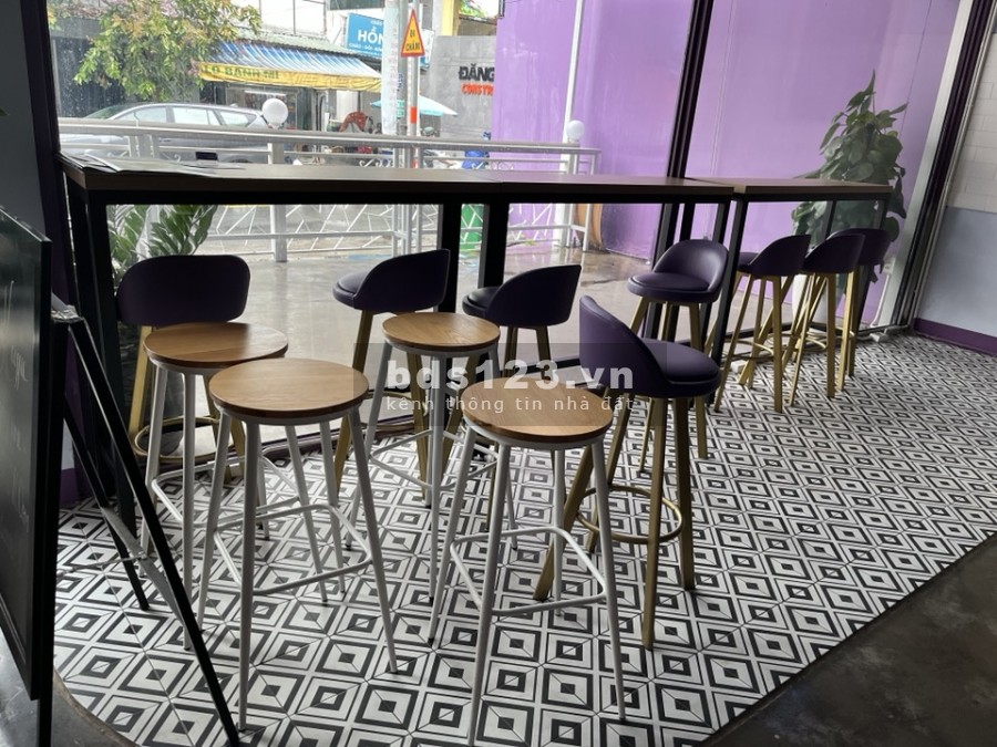 Cần sang nhượng gấp lại mặt bằng khu sầm uất tiện kinh doanh, giá tốt, lh 0379937371