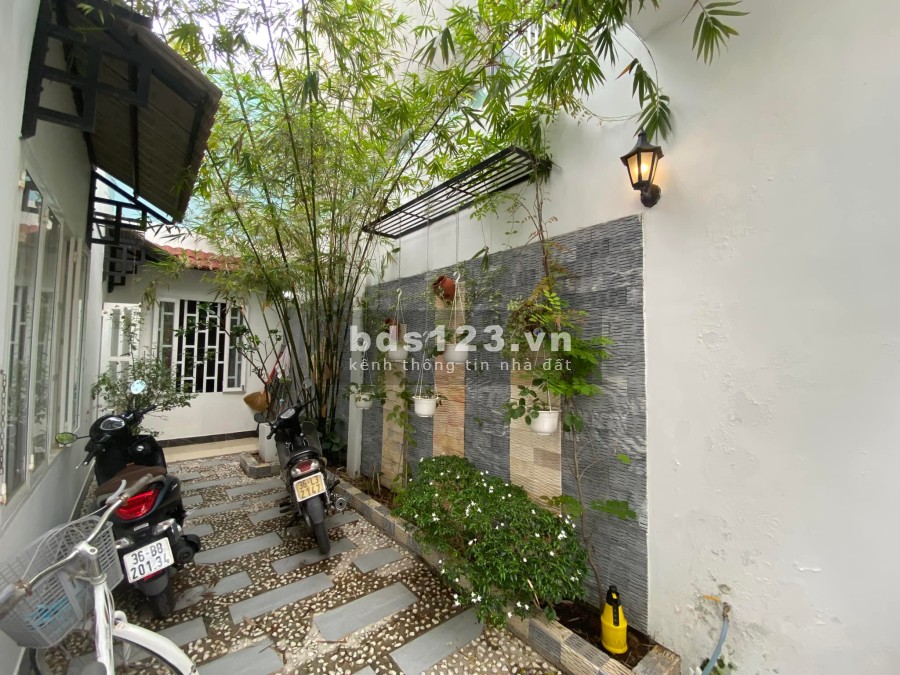 Nhà bán dt 110m2, ngang 7m, khu An Thượng Ngũ Hành Sơn tp Đà Nẵng giá chỉ 7 tỉ