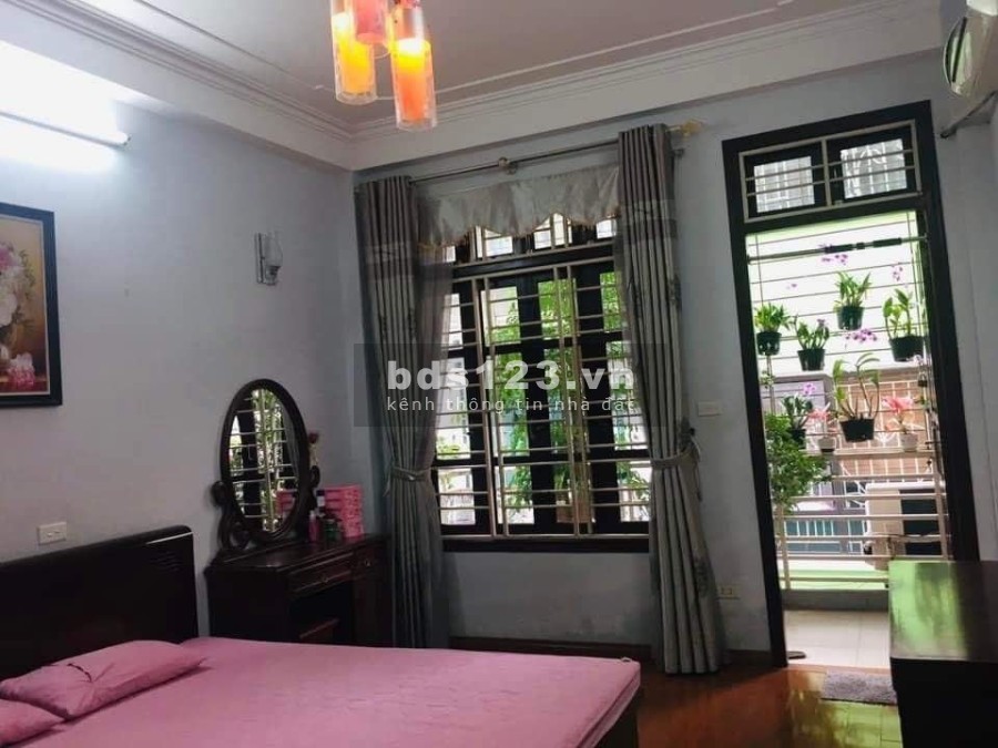 Hoàng Công Chất dtsd 61m2, ô tô vào nhà khu dân trí cao, 2 mặt thoáng, lh 0986971596.