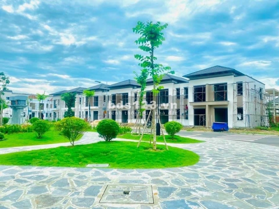 Bán nhà Bình Dương SHR vĩnh viễn - giá 2,3 tỉ còn thương lượng liên hệ 0812580307