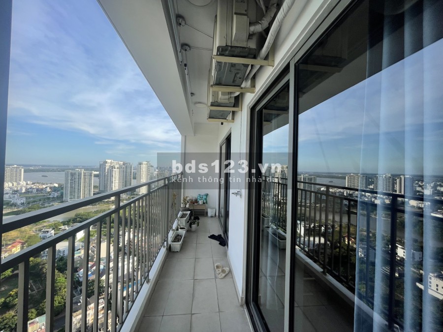 Khẳng định căn 3PN view sông ban công rộng bao trọn Sông, nội thất tương đối, không nắng chiều
