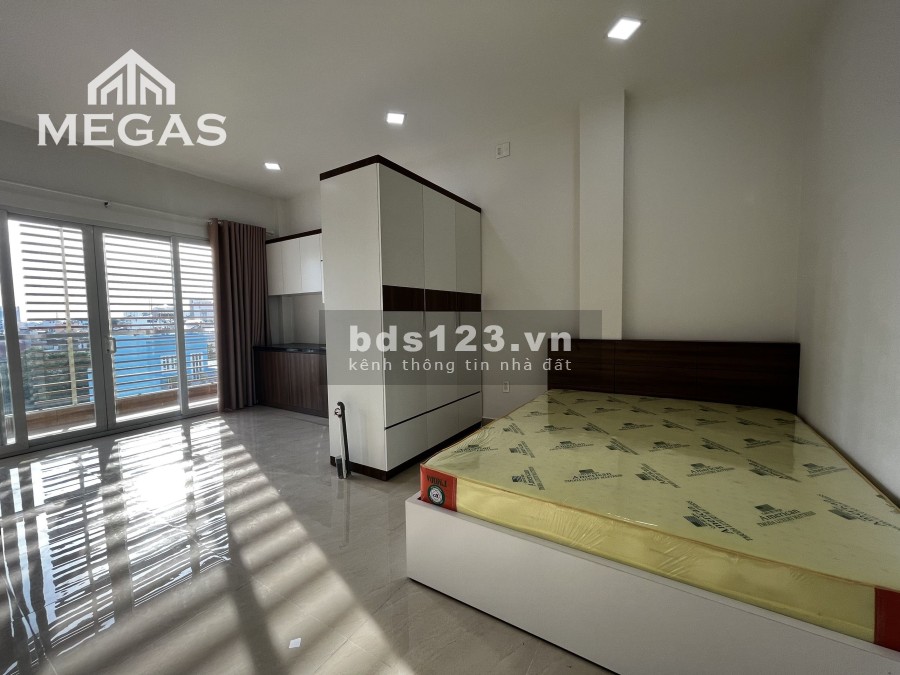 Phòng mới 100% ban công đầy đủ nội thất ngay Phan Văn Hớn - Trường Chinh lh 0778641231