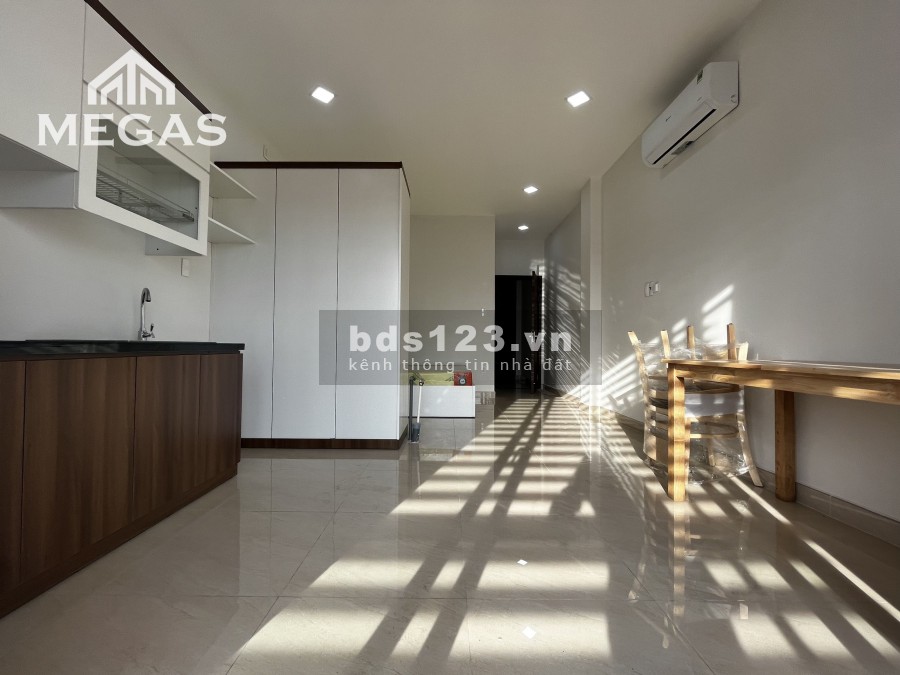 Phòng mới 100% ban công đầy đủ nội thất ngay Phan Văn Hớn - Trường Chinh lh 0778641231