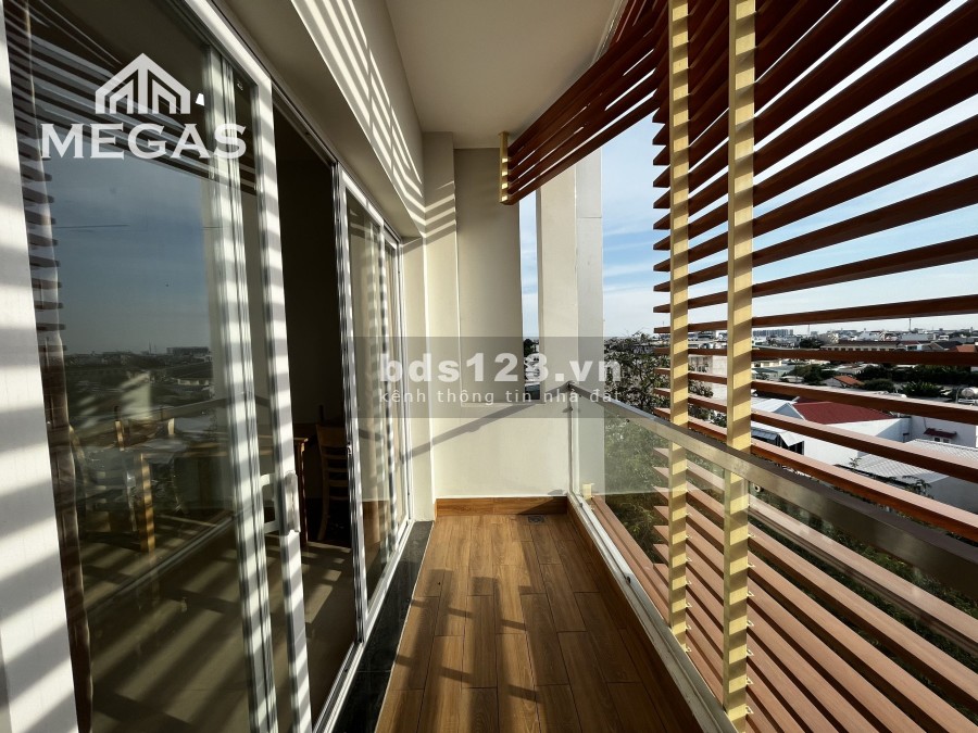 Phòng mới 100% ban công đầy đủ nội thất ngay Phan Văn Hớn - Trường Chinh lh 0778641231