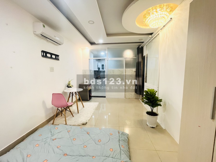 Đầy đủ nội thất cửa sổ lớn ngay Phan Văn Hớn Trường Chinh giá rẻ, toà nhà an ninh
