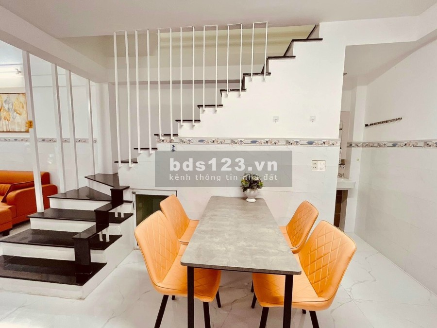 Chủ đi nước ngoài cần bán gấp nhà kề Nam Việt Á tiện ích đầy đủ, khu dân cư đông đúc
