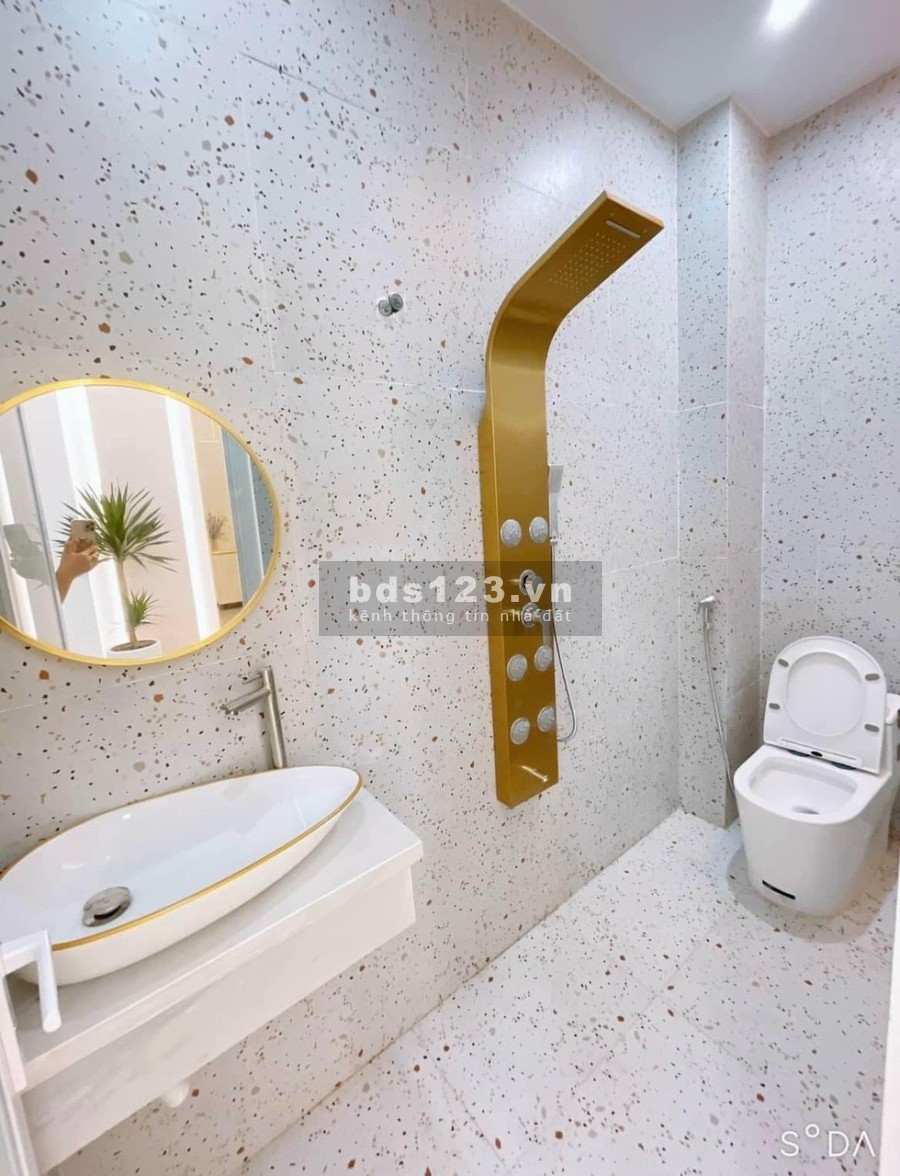 Chủ đi nước ngoài cần bán gấp nhà kề Nam Việt Á tiện ích đầy đủ, khu dân cư đông đúc