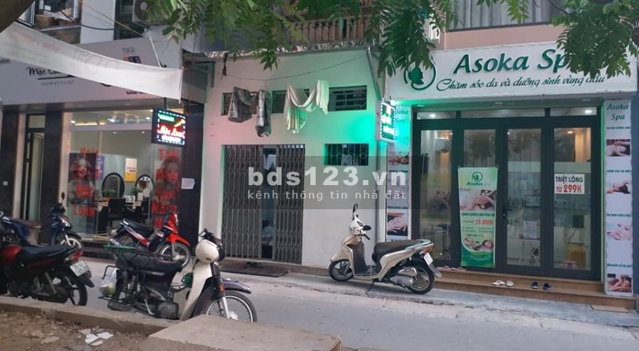Bán nhà cấp 4, phân lô ô tô phố Chùa Láng diện tích 65m2 giá 11 tỷ liên hệ 0912442669