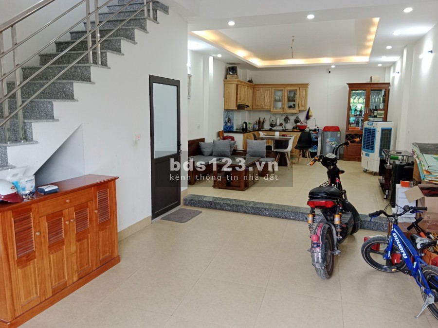 Bán nhà đường Quyết Thắng, tổ 8 Yên Nghĩa, Hà Đông, DT 53m2, đường rộng 6m, chỉ hơn 3 tỷ
