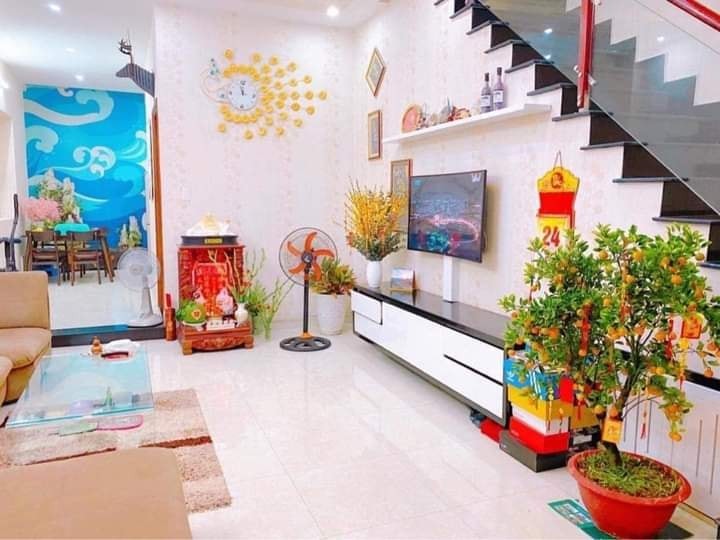 Bán nhà đường Trần Văn Ơn, Tân Phú, diện tích 91m2, 4 tầng hẻm xe hơi ra vào thoải mái