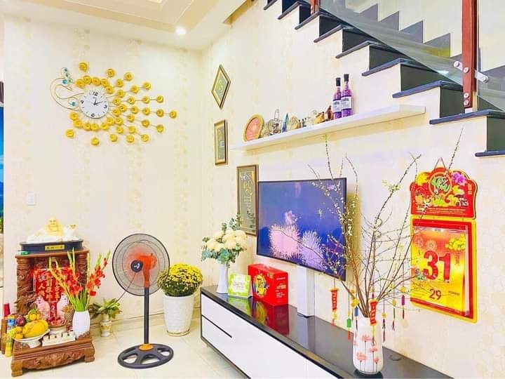 Bán nhà đường Trần Văn Ơn, Tân Phú, diện tích 91m2, 4 tầng hẻm xe hơi ra vào thoải mái