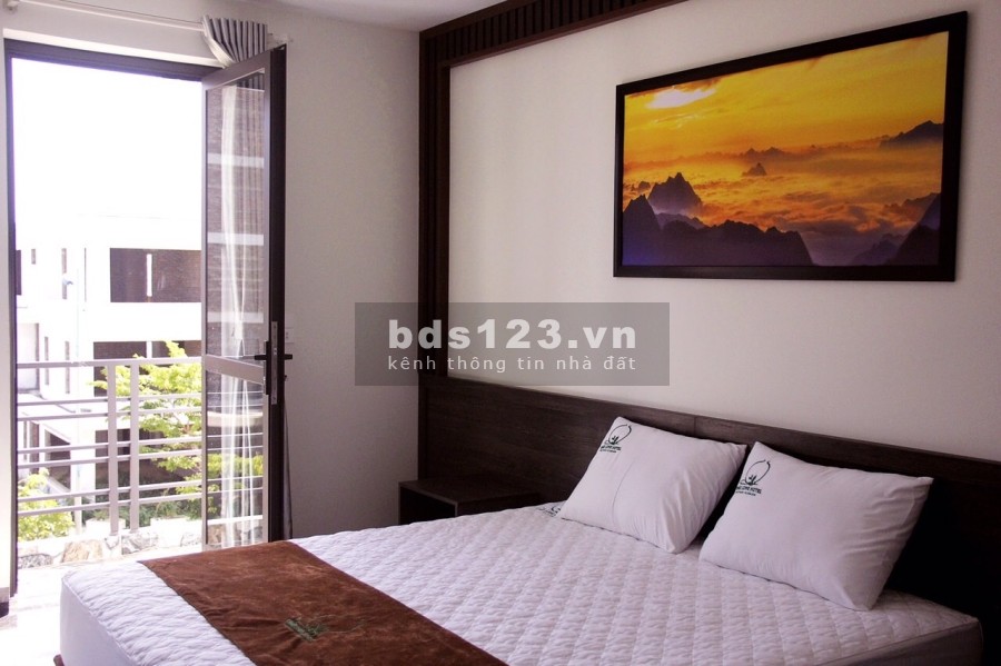 Bán khách sạn 3 sao DT 324m2 x 6 tầng, MT 18m, 40 phòng kinh doanh quần thể FLC Sầm Sơn Thanh Hóa