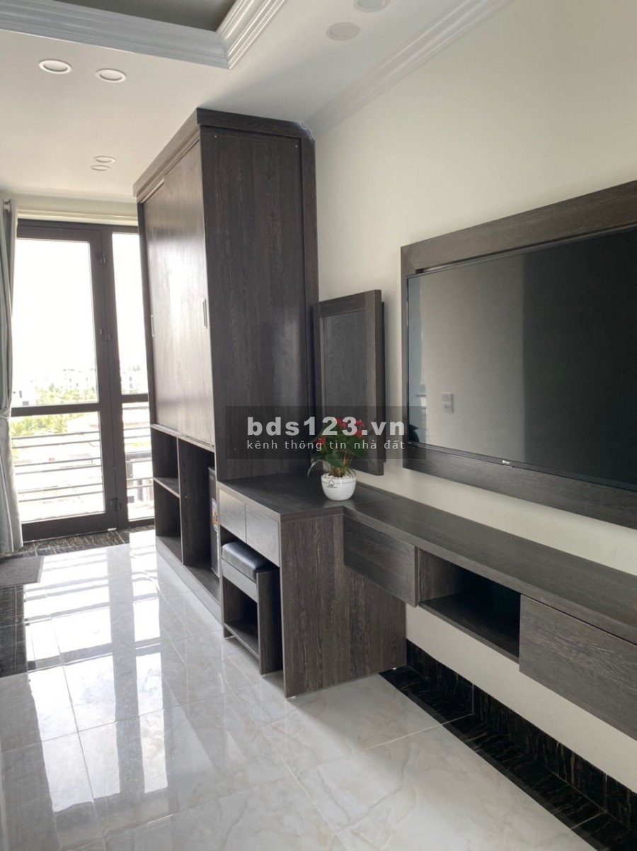 Bán khách sạn 3 sao DT 324m2 x 6 tầng, MT 18m, 40 phòng kinh doanh quần thể FLC Sầm Sơn Thanh Hóa