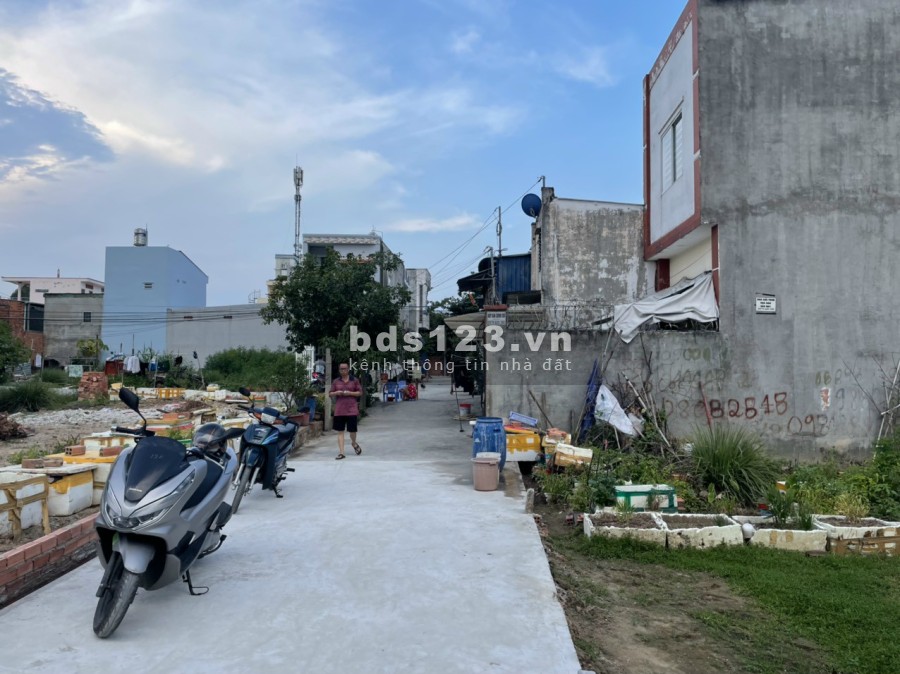 Bán đất hẻm xe tải diện tích 80m thổ cư gần chợ Lò Lu, Quận 9 sổ chính chủ