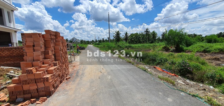 CC bán gấp Lô đất Đức Hòa diện tích 220m2 Full thổ cư, đường 10m cạnh KCN Tân Đức