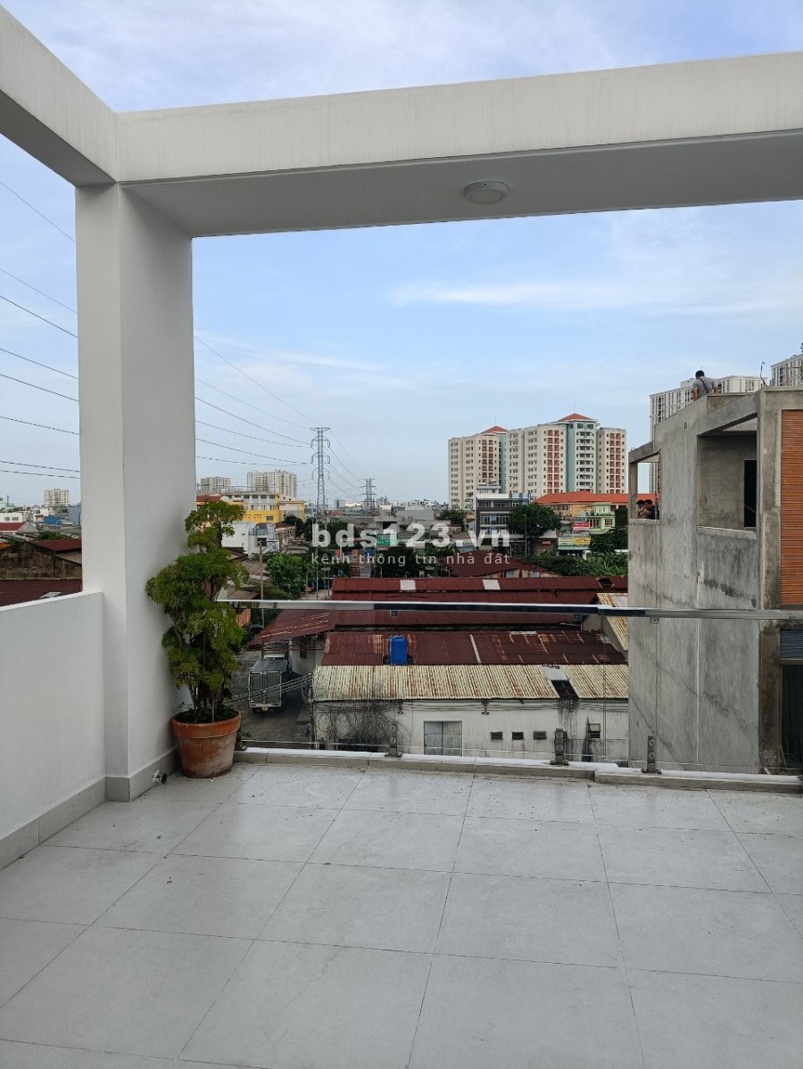 Nhà DTSD 200,4m2 gần bến xe Miền Tây đường Kinh Dương Vương có sổ hồng riêng