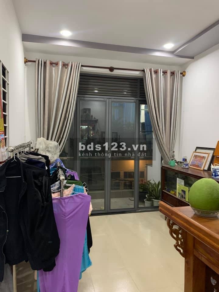 Bán nhà 618 Quang Trung, diện tích 50m2, dtsd 3x16m sổ vuôn vức, giá bán 4.x tỷ.