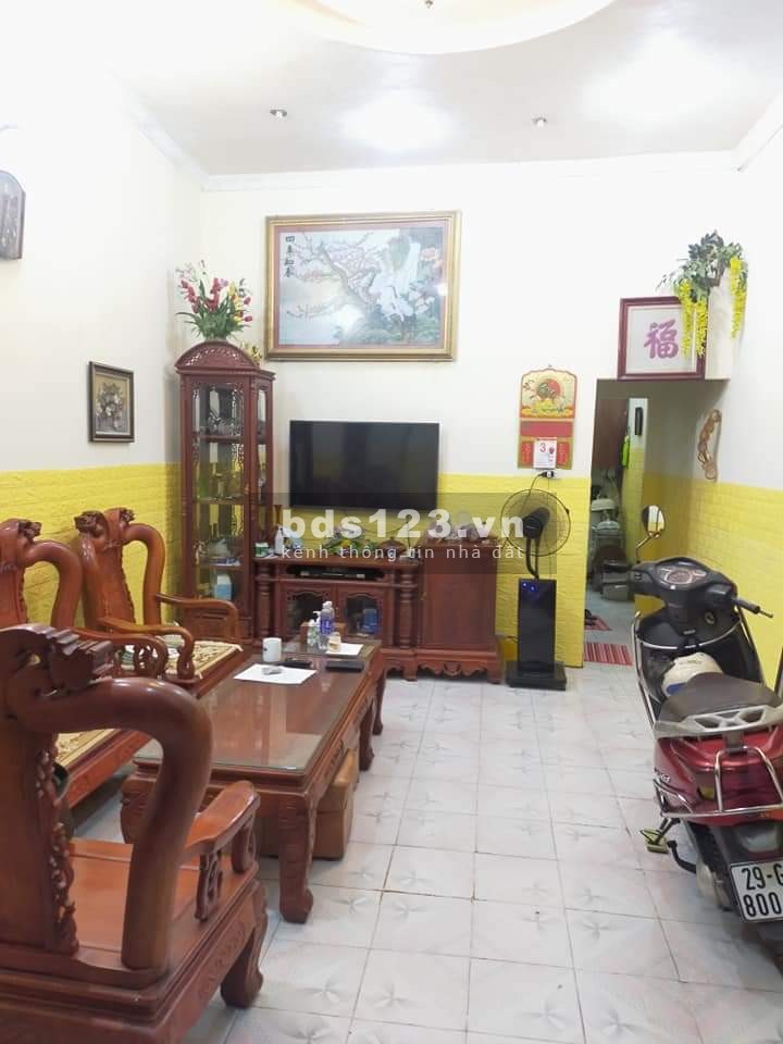 Nhà dân xây tổ 10 Yên Nghĩa, Hà Đông, dtsd 50m2, 4 tầng, ô tô đỗ cổng chỉ hơn 3 tỷ