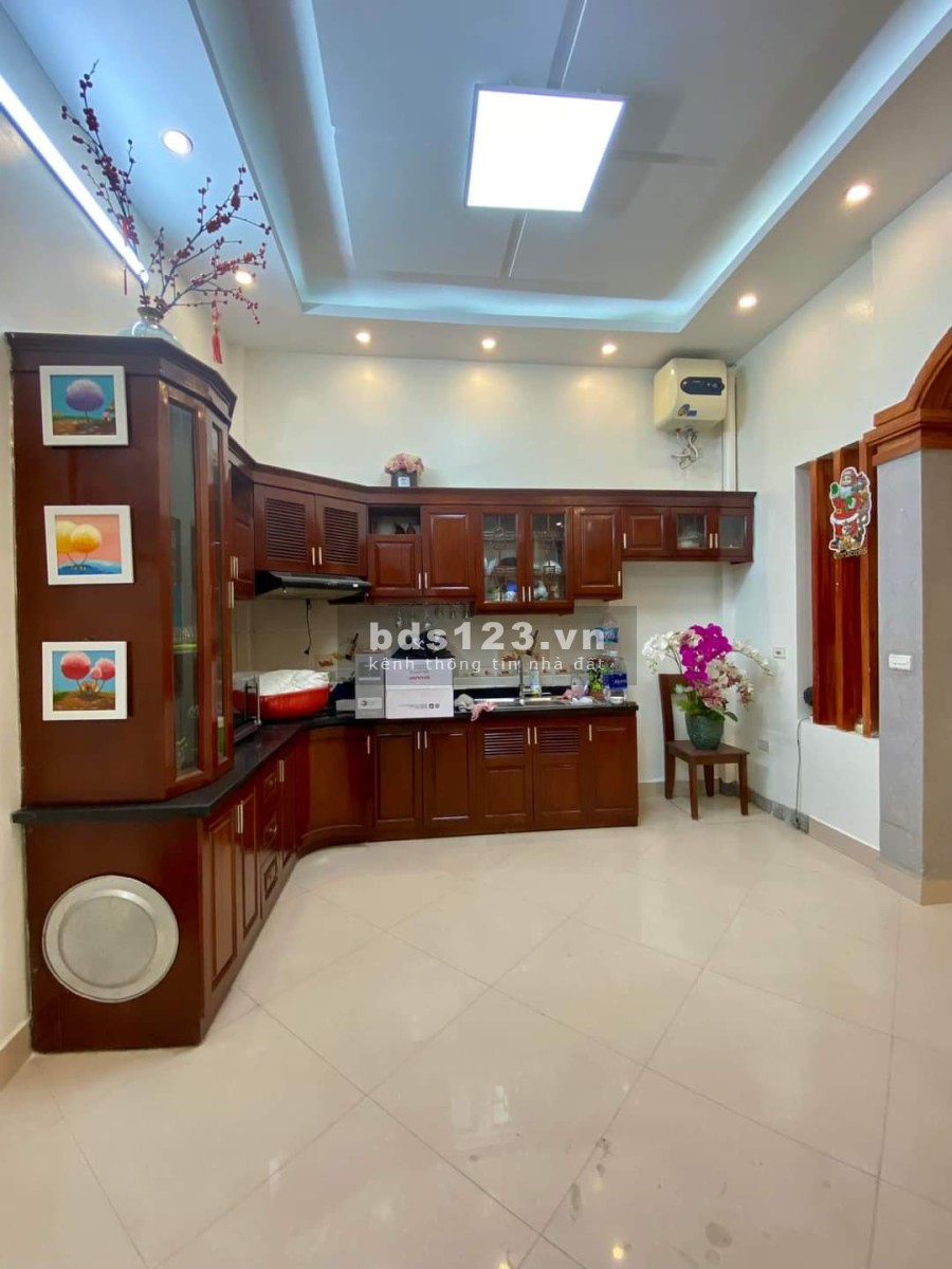 Nhà dân xây tổ 10 Yên Nghĩa, Hà Đông, dtsd 50m2, 4 tầng, ô tô đỗ cổng chỉ hơn 3 tỷ
