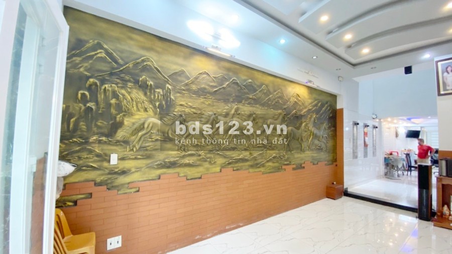 Bán nhà nguyên căn đẹp ngang 5m mặt tiền hẻm kinh doanh, sổ hồng công chứng ngay
