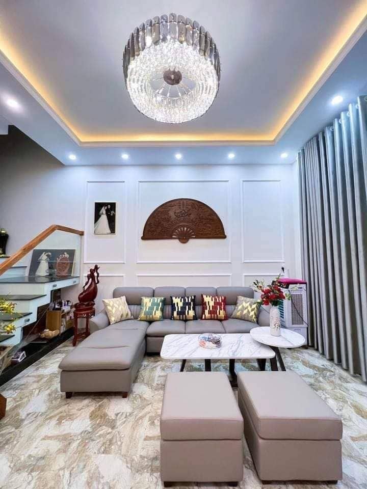 Bán nhà mặt tiền kinh doanh Tô Hiệu khu dân cư sầm uất, liên hệ 0392058833, bàn giao ngay