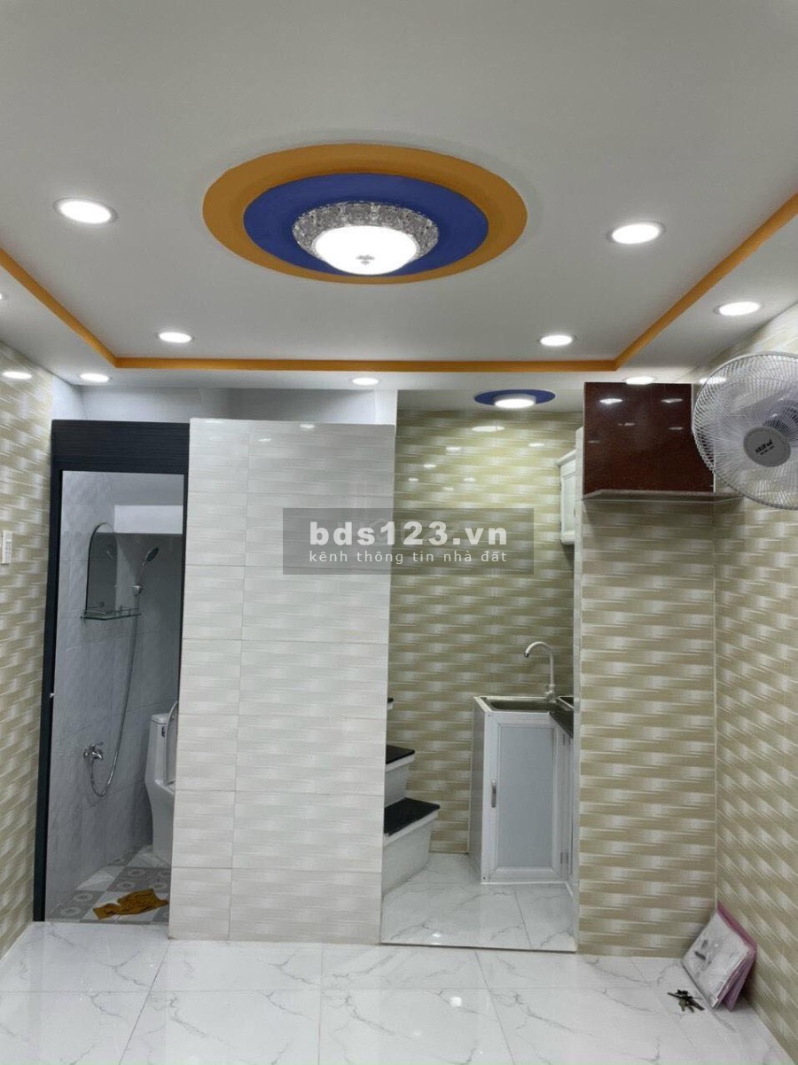 Chính chủ bán nhà đẹp đường Văn Thân, P8, Quận 6, 2 tầng, diện tích 13m2, giá 1.9 tỷ