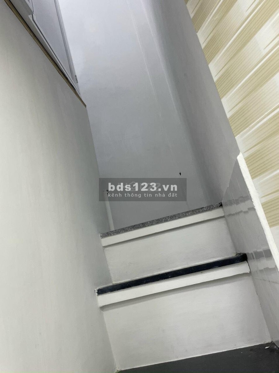 Chính chủ bán nhà đẹp đường Văn Thân, P8, Quận 6, 2 tầng, diện tích 13m2, giá 1.9 tỷ