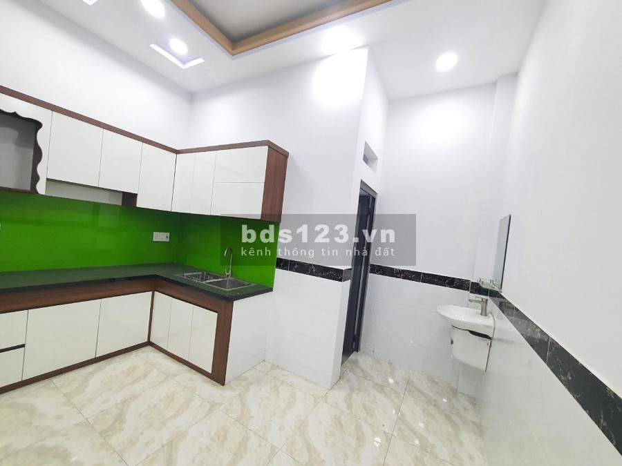 Chính chủ bán nhà dẹp 4 tầng BTCT đường Bùi Tư Toàn, An Lạc, Bình Tân, HXH 4M, 40M2, giá 4.4 tỷ