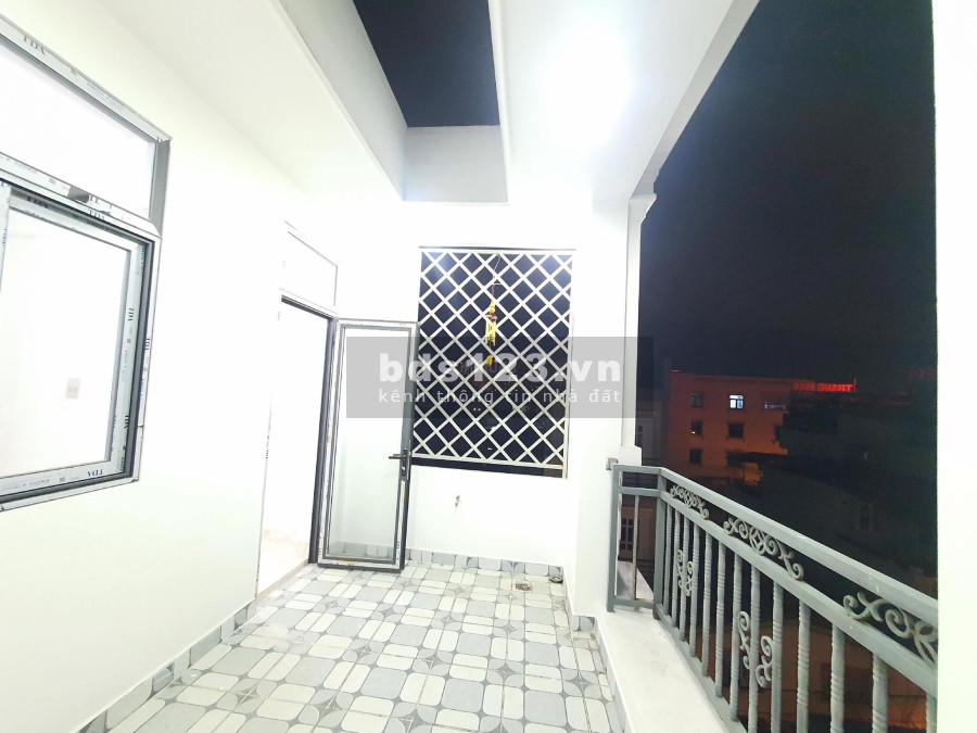 Chính chủ bán nhà dẹp 4 tầng BTCT đường Bùi Tư Toàn, An Lạc, Bình Tân, HXH 4M, 40M2, giá 4.4 tỷ