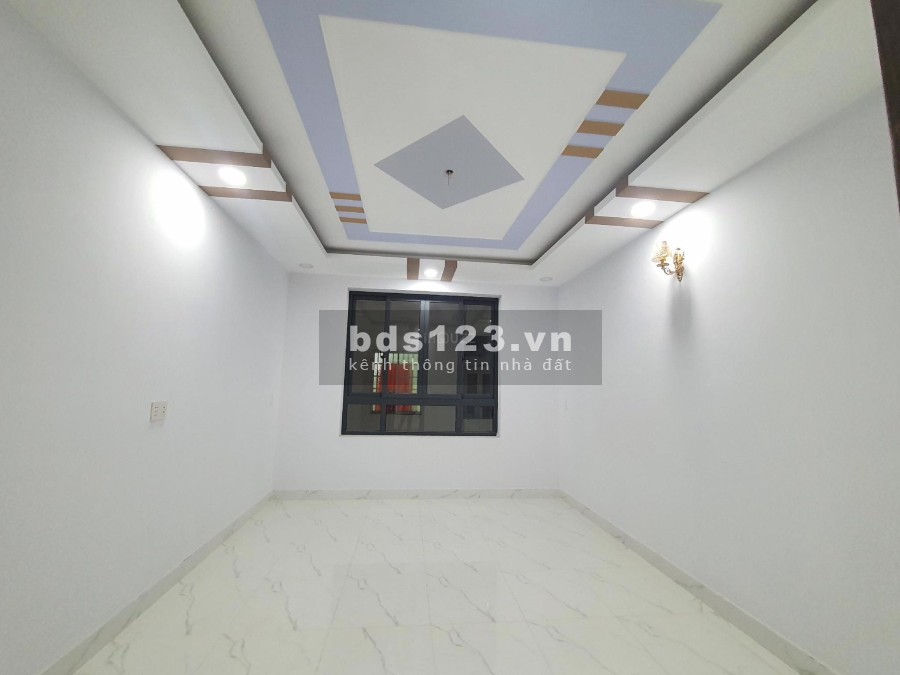 Chính chủ bán nhà dẹp 4 tầng BTCT đường Bùi Tư Toàn, An Lạc, Bình Tân, HXH 4M, 40M2, giá 4.4 tỷ