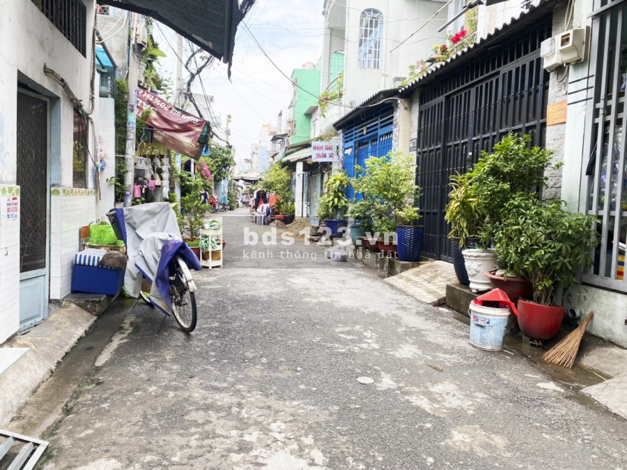 Bán lô đất hẻm 588 đường Huỳnh Tấn Phát, phường Tân Phú, Quận 7, giá thương lượng
