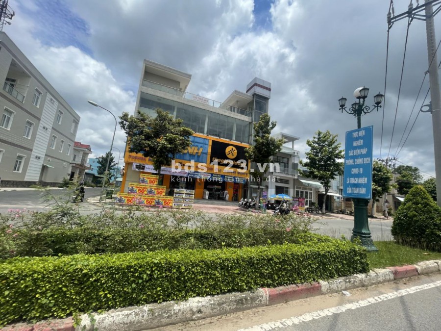 Đất thổ cư ngay khu công nghiệp đường lớn, xe ra vào thoải mái, thanh toán linh hoạt
