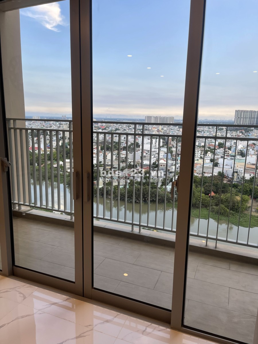 Cho thuê 3PN tại Palm Heights dt lớn 105m2, giá tốt 20 triệu/tháng dọn vào ở ngay LH 0339744305