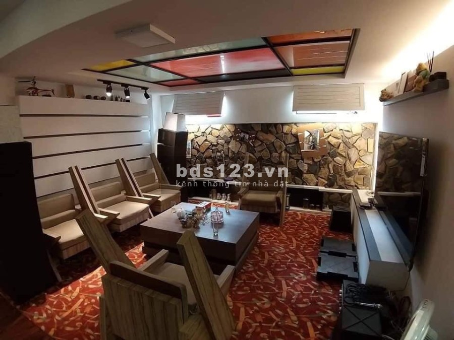 Bán nhà phố Đào Tấn kinh doanh dòng tiền hơn 100 triệu thang máy, diện tích 90m2, giá 23.6 tỷ