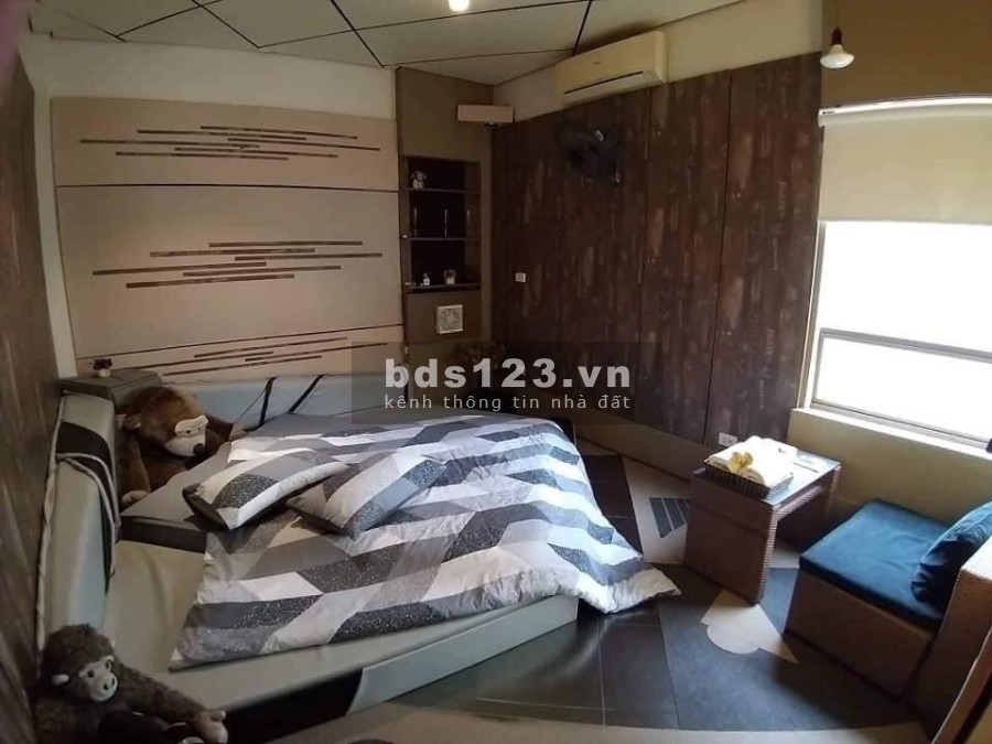 Bán nhà phố Đào Tấn kinh doanh dòng tiền hơn 100 triệu thang máy, diện tích 90m2, giá 23.6 tỷ