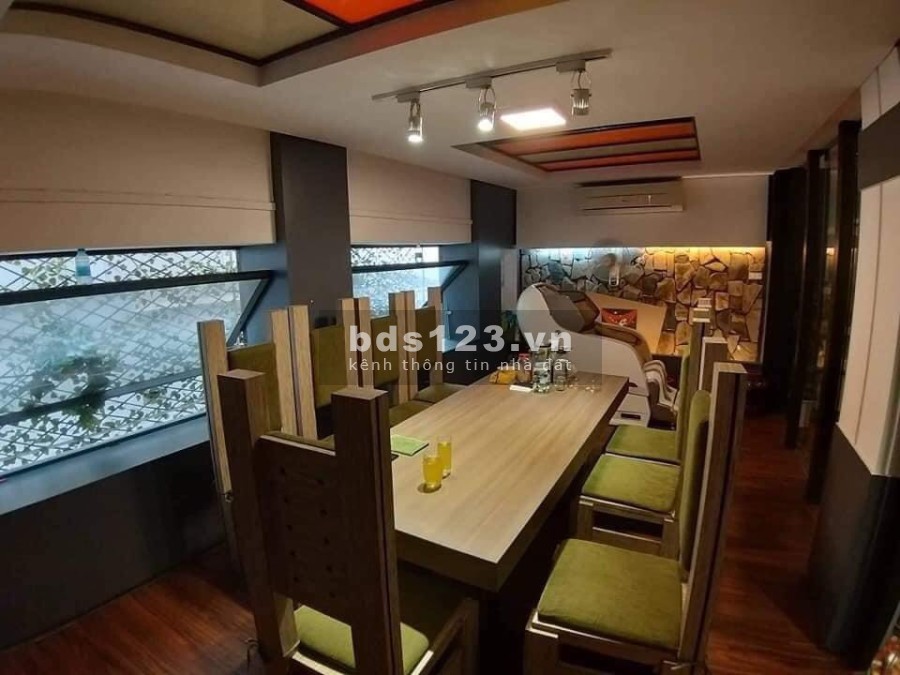 Bán nhà phố Đào Tấn kinh doanh dòng tiền hơn 100 triệu thang máy, diện tích 90m2, giá 23.6 tỷ