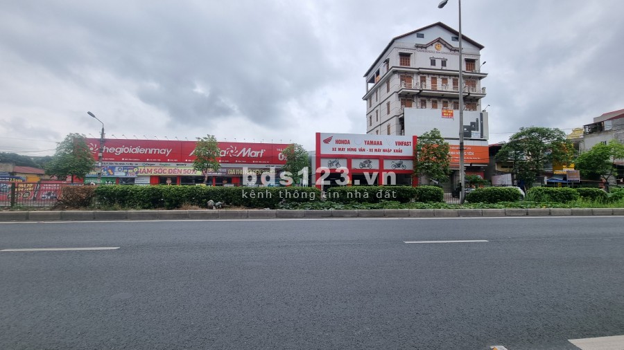 Bán nhà ngã tư Phố Nối - mặt đường vị trí siêu đẹp, thuận tiện kinh doanh