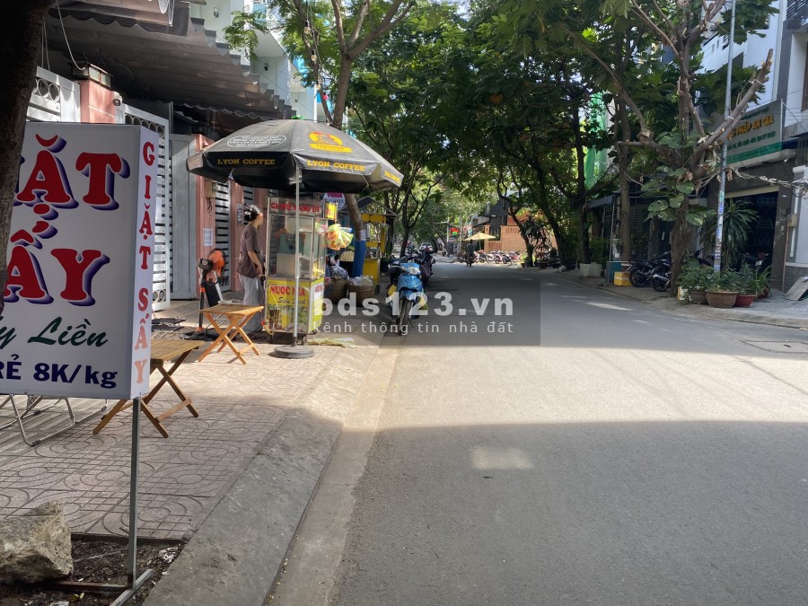 Cho thuê gấp mặt bằng buôn bán gần trường Đại học Văn Lang ( 100m ) giá bán 2.5 triệu/tháng
