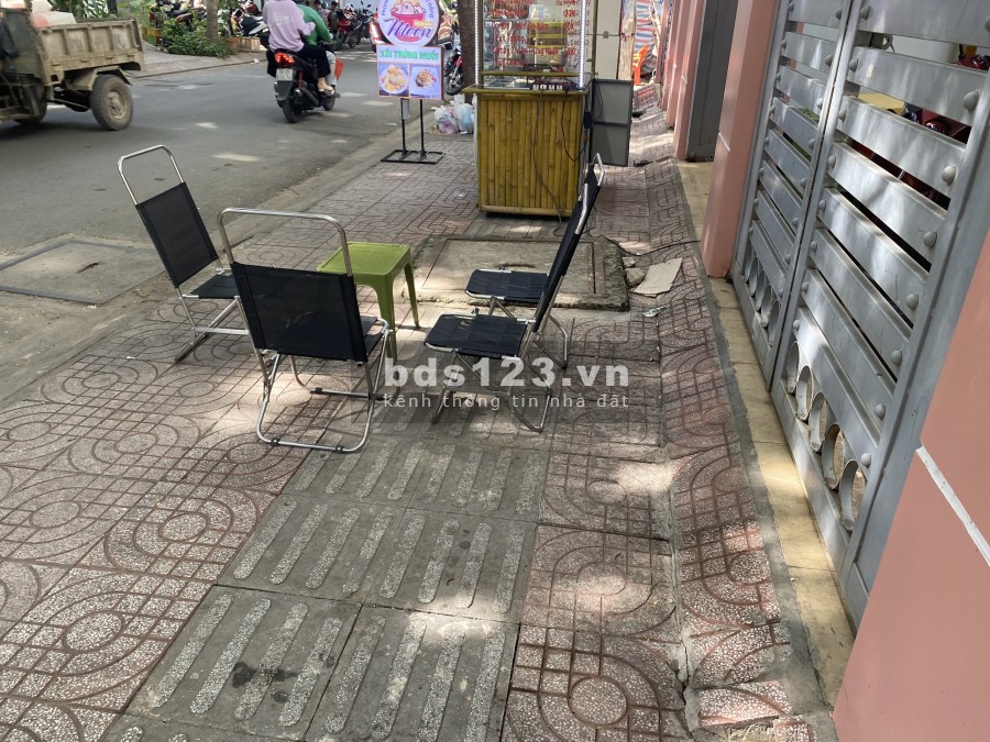 Cho thuê gấp mặt bằng buôn bán gần trường Đại học Văn Lang ( 100m ) giá bán 2.5 triệu/tháng