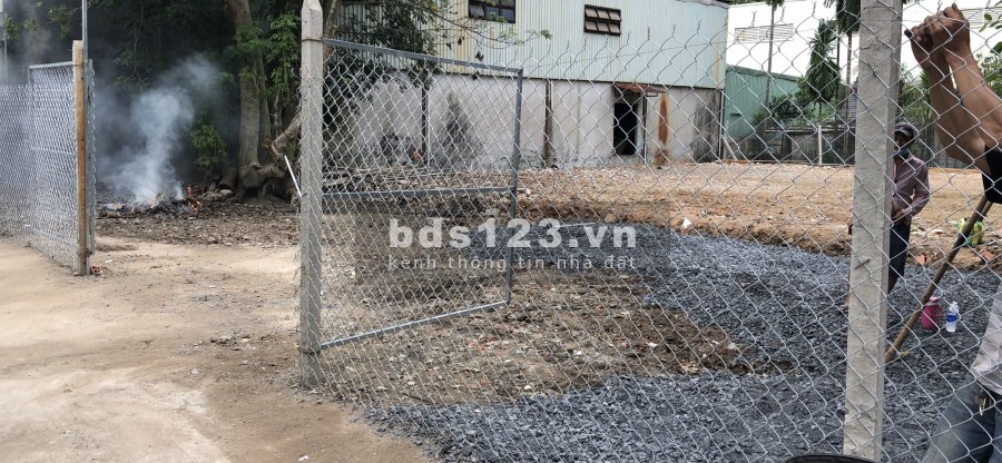 Chính chủ cho thuê đất 2 mặt tiền lô góc Quận 12, liên hệ 0909079298 giá rẻ nhất thị trường