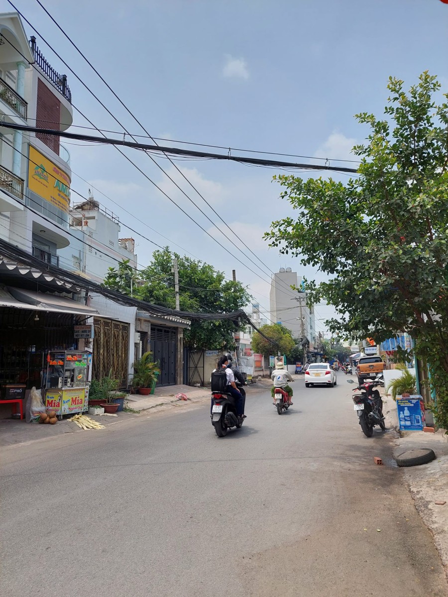 Quận 2 - Nhà căn góc, Hẻm ô tô ,Gần Đảo Kim Cương, 96m, giá bán 5,5 tỷ thương lượng