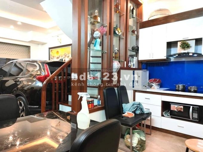 Bán nhà Hoàng Văn Thái, Phân lô quân đội, 2 mặt thoáng , DT70M2, 4 tầng, 12.8 tỷ